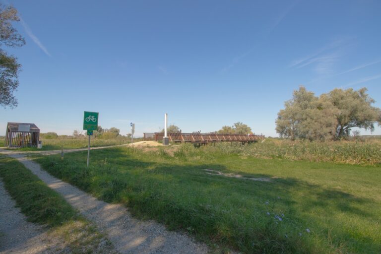 Kerékpárút az Andaui hídnál © Pakai Péter