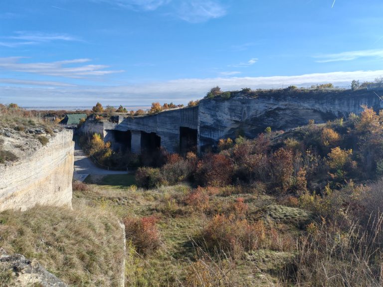 Őszi táj a Fertőrákosi Kőfejtőben